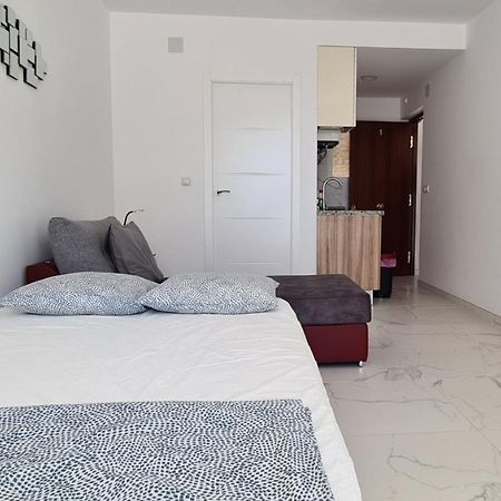 Babylon Tourist Apartments เบนัลมาเดนา ภายนอก รูปภาพ