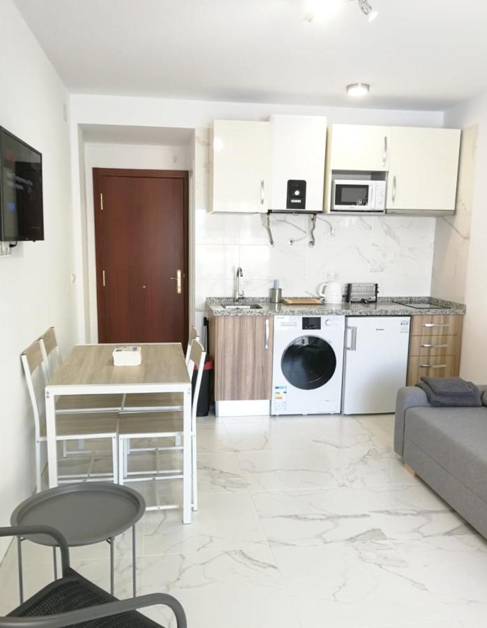 Babylon Tourist Apartments เบนัลมาเดนา ภายนอก รูปภาพ
