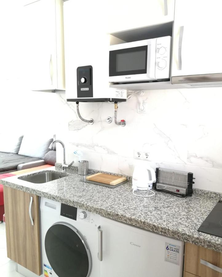 Babylon Tourist Apartments เบนัลมาเดนา ภายนอก รูปภาพ