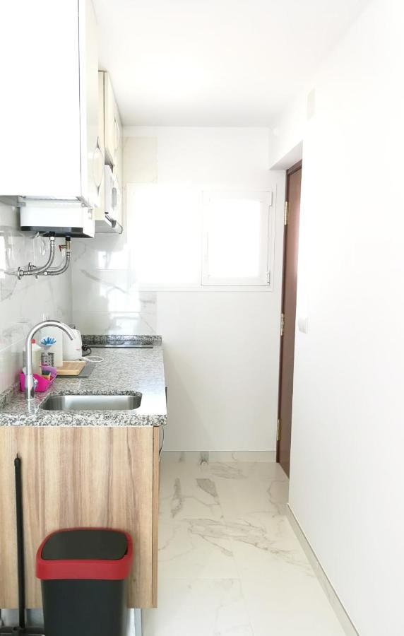 Babylon Tourist Apartments เบนัลมาเดนา ภายนอก รูปภาพ