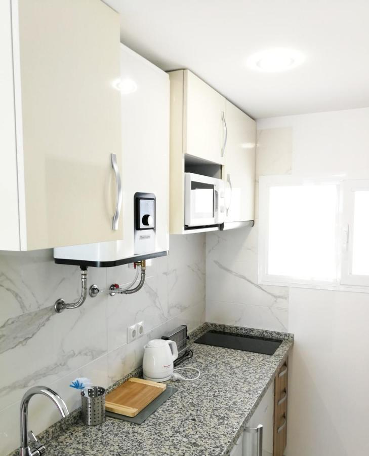 Babylon Tourist Apartments เบนัลมาเดนา ภายนอก รูปภาพ