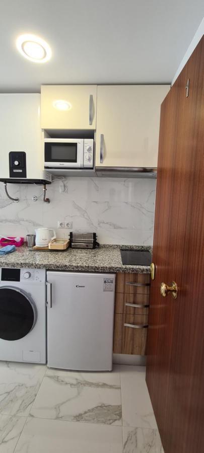 Babylon Tourist Apartments เบนัลมาเดนา ภายนอก รูปภาพ